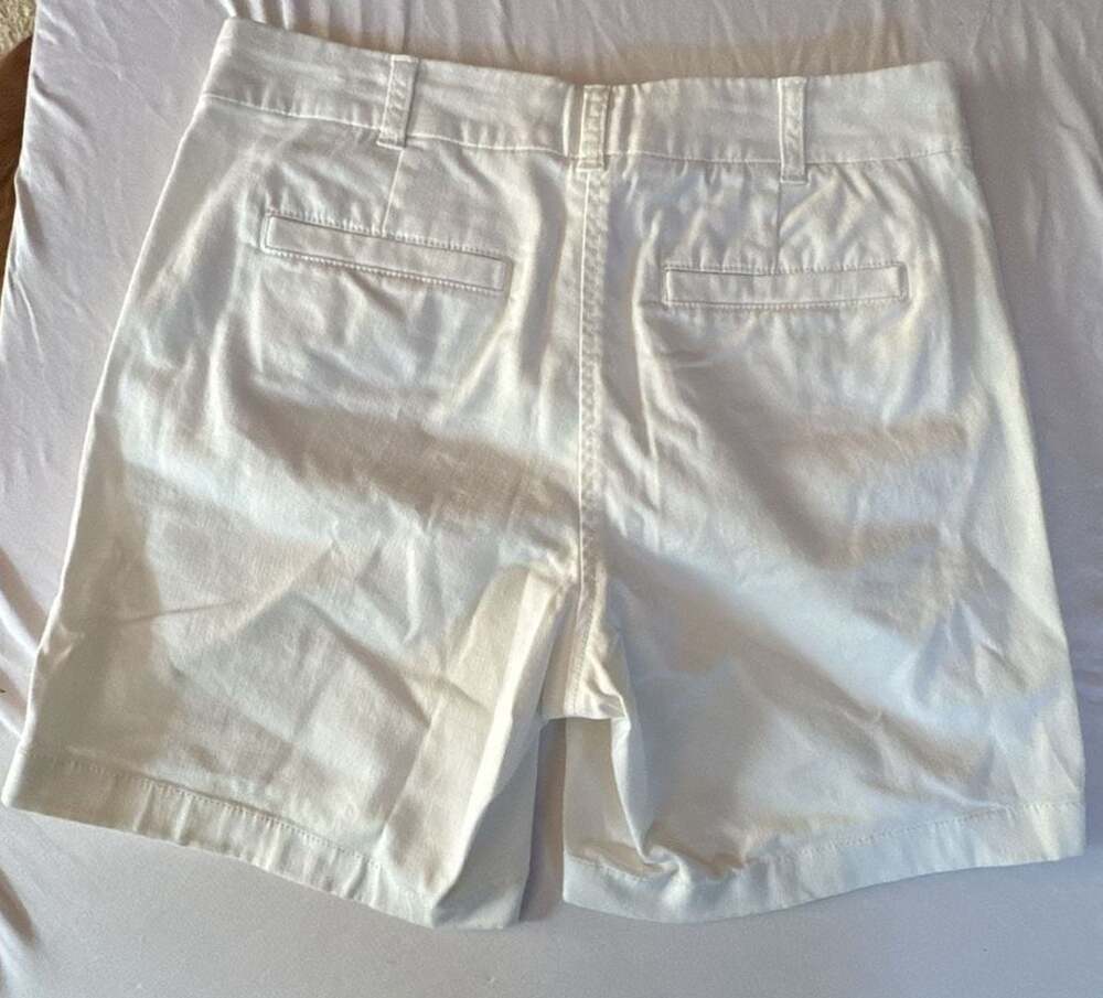 Z631 J.Crew Women's White Cotton Chino Shorts Size 4 - Picture 5 of 5